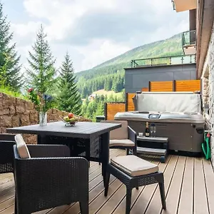 Apartment Adelka 104, Private Wellness - Whirlpool, Sauna, Parking, Špindlerŭv Mlýn